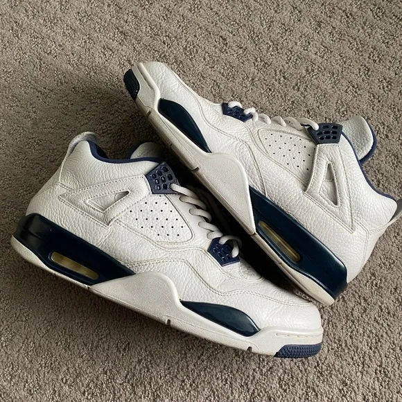 Jordan | Shoes | Jordan Retro Columbia 4 Size 3 Used | Poshmark display picture 1